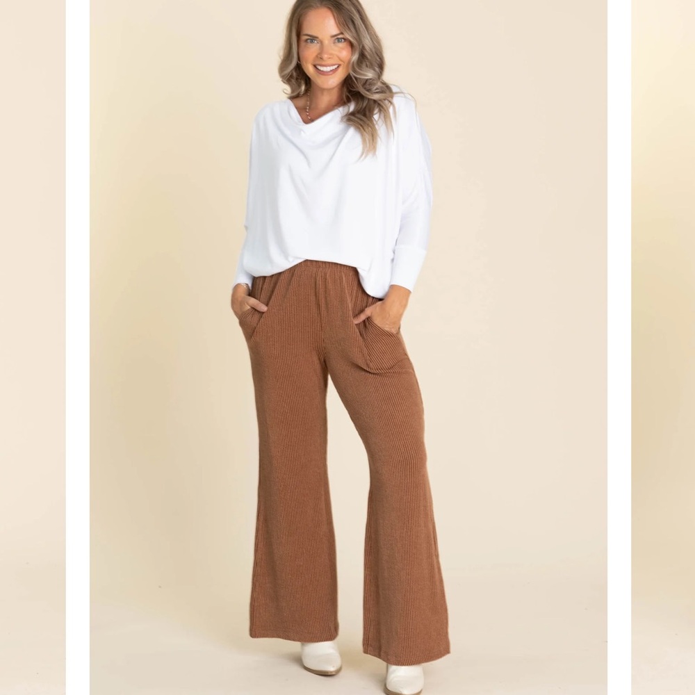 Dear Scarlett Travelers Ribbed Charcoal Wide Leg Pants & Top Set - Picture 5 of 9